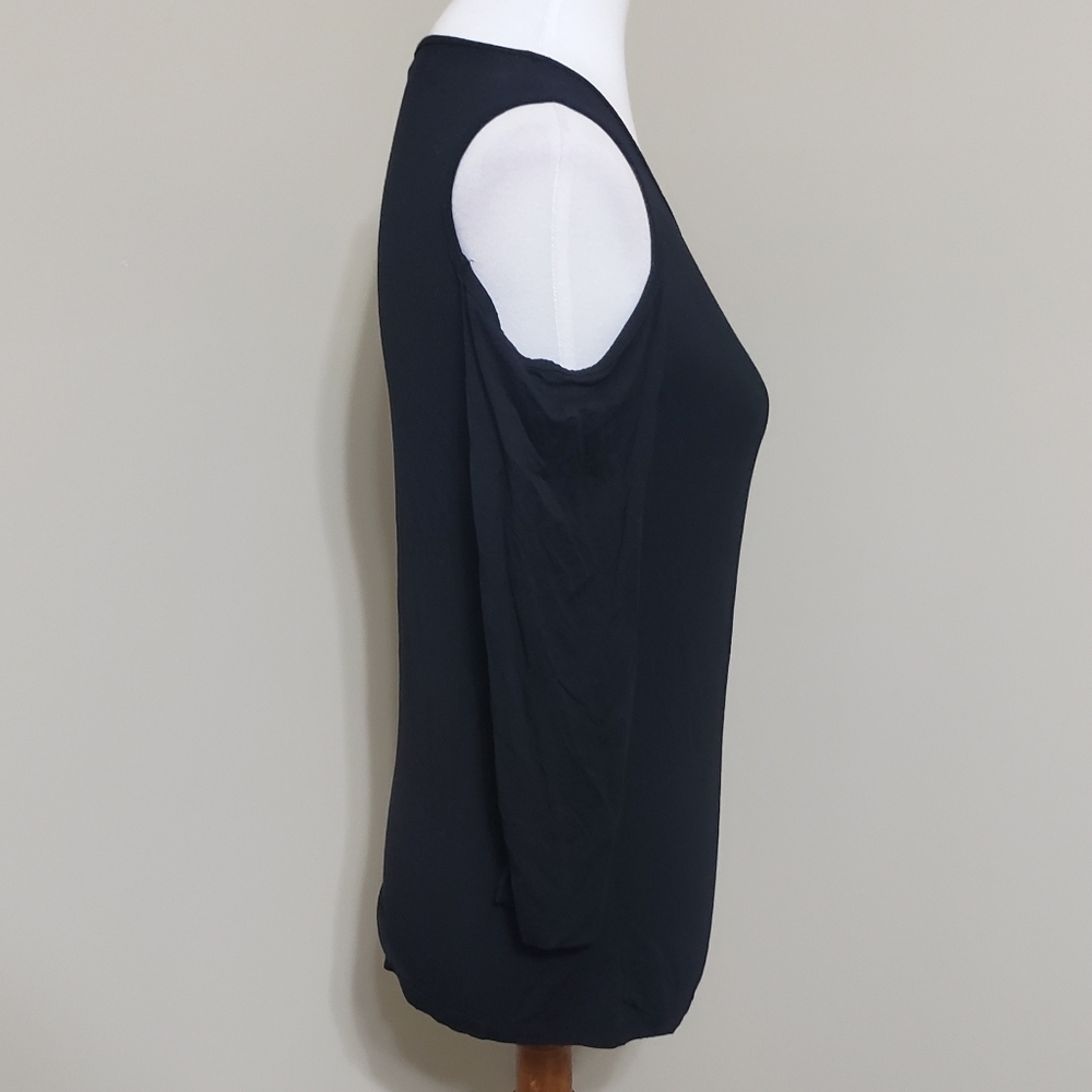 Basic black cold shoulder tee - Picture 2 of 3